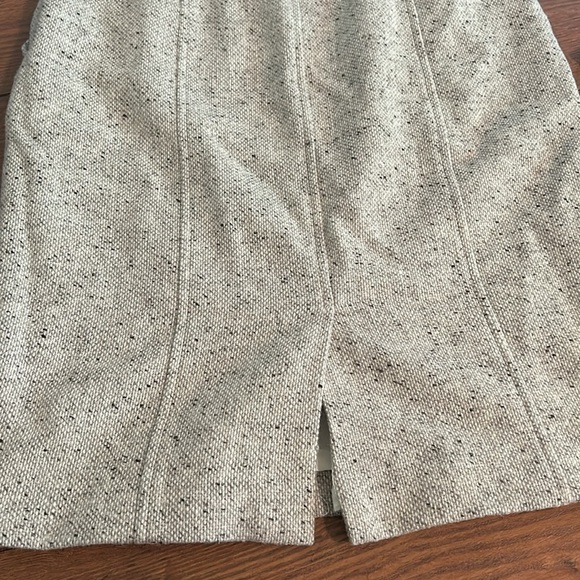 Ann Taylor wool blend pencil skirt - Picture 3 of 7